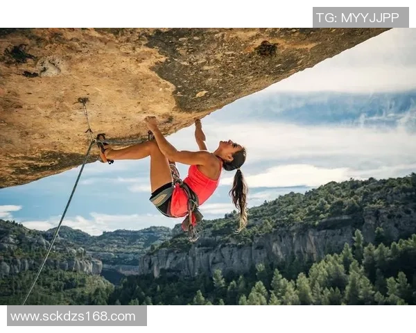 从零到巅峰:全面掌握攀岩技巧与心理素养的实用指南 从零到巅峰:全面掌握攀岩技巧与心理素养的实用指南