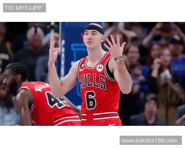 亚历克斯卡鲁索如何在NBA赛场上展现出色的防守与团队合作精神 亚历克斯卡鲁索如何在NBA赛场上展现出色的防守与团队合作精神